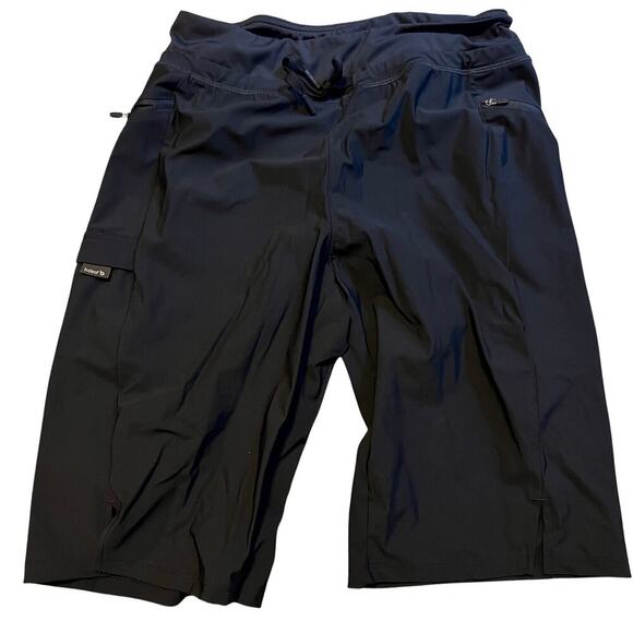Baleaf Women's Hiking Long Shorts.  Bermuda, Cargo.  Black Size Medium - Picture 1 of 6